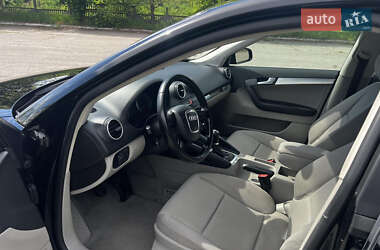 Хэтчбек Audi A3 2006 в 