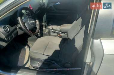 Хетчбек Audi A3 2004 в 