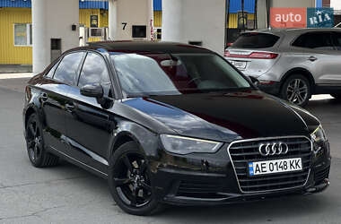 Седан Audi A3 2014 в Днепре