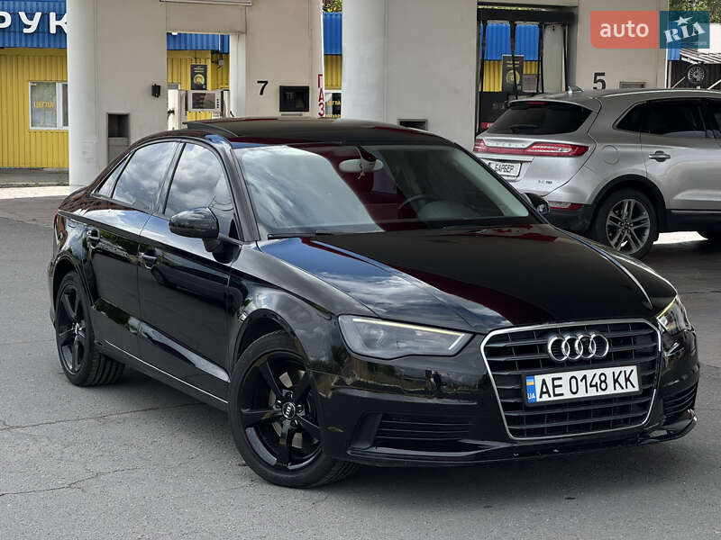 Седан Audi A3 2014 в 