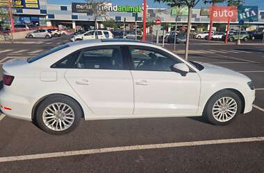 Седан Audi A3 2016 в 