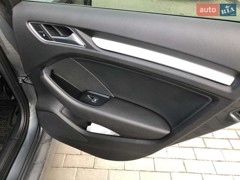 Седан Audi A3 2017 в Виннице