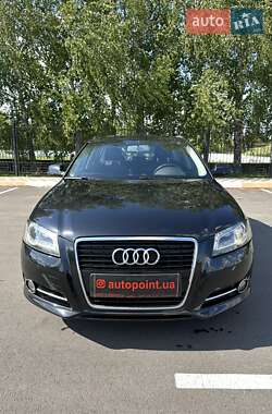 Хетчбек Audi A3 2012 в 