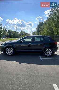 Хетчбек Audi A3 2012 в 