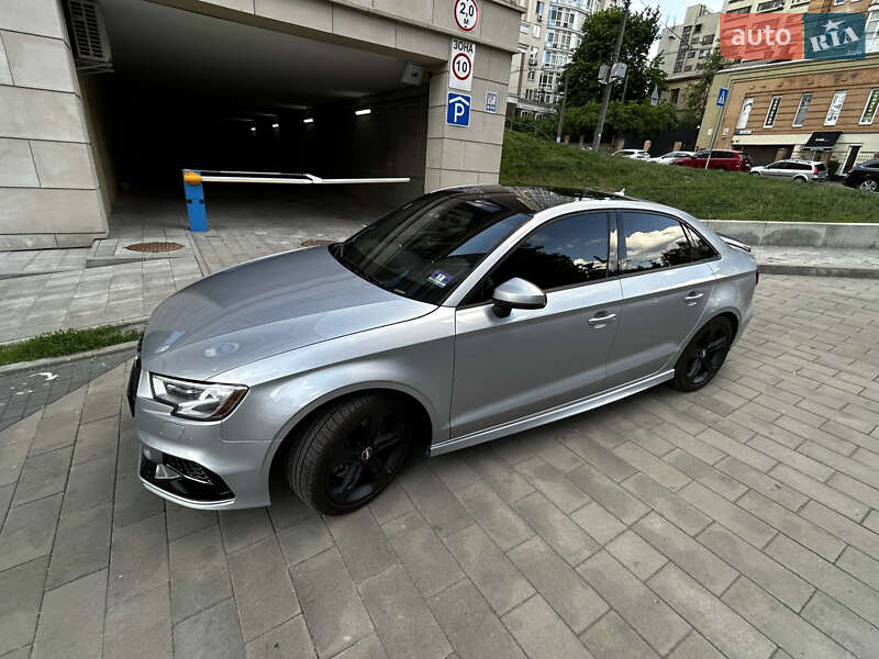 Седан Audi A3 2017 в Киеве