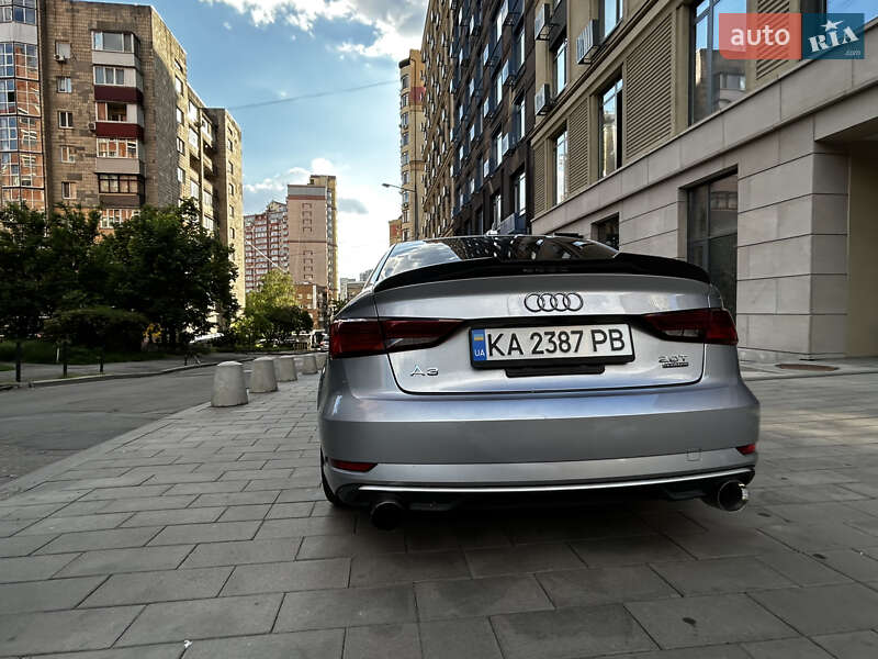 Седан Audi A3 2017 в Киеве