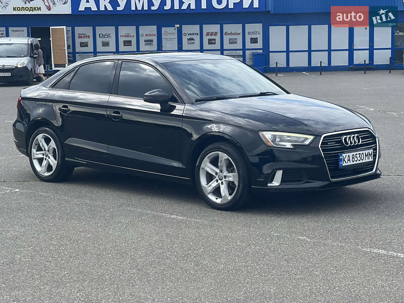 Седан Audi A3 2017 в Киеве