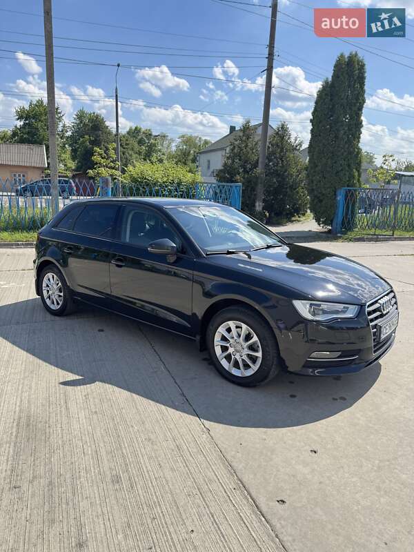 Хэтчбек Audi A3 2015 в Черновцах фото 4 Хэтчбек Audi A3 2015 в Черновцах