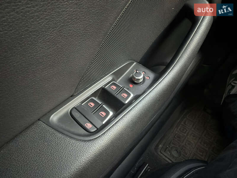 Седан Audi A3 2015 в Рівному