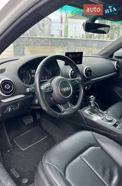 Седан Audi A3 2016 в 