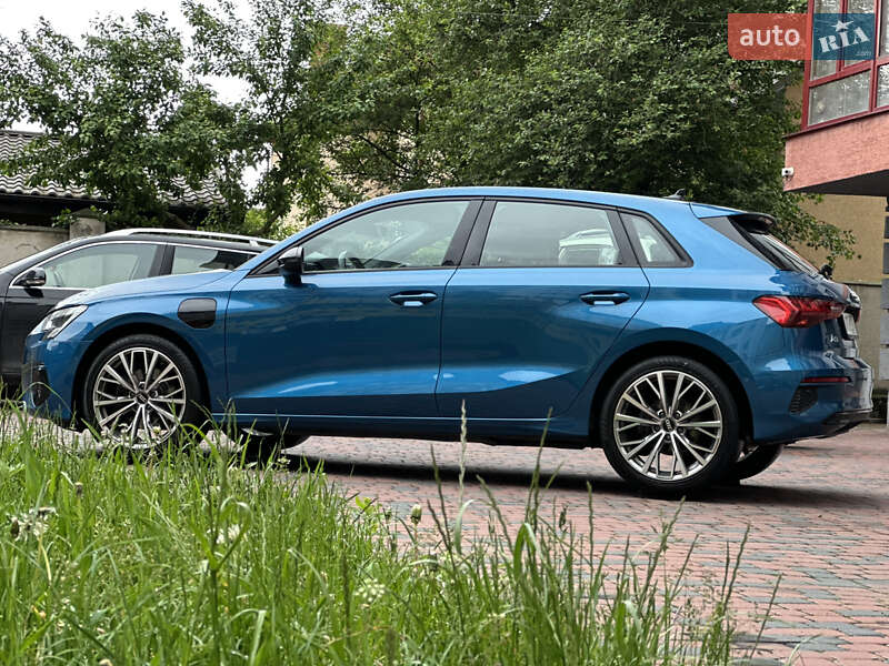 Хэтчбек Audi A3 2021 в Ивано-Франковске