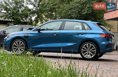 Хэтчбек Audi A3 2021 в 