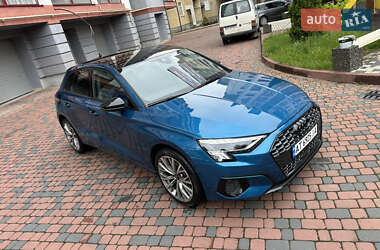 Хэтчбек Audi A3 2021 в 