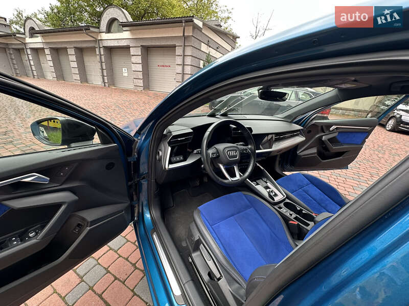Хэтчбек Audi A3 2021 в Ивано-Франковске