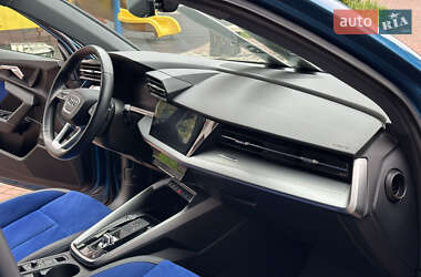 Хэтчбек Audi A3 2021 в 