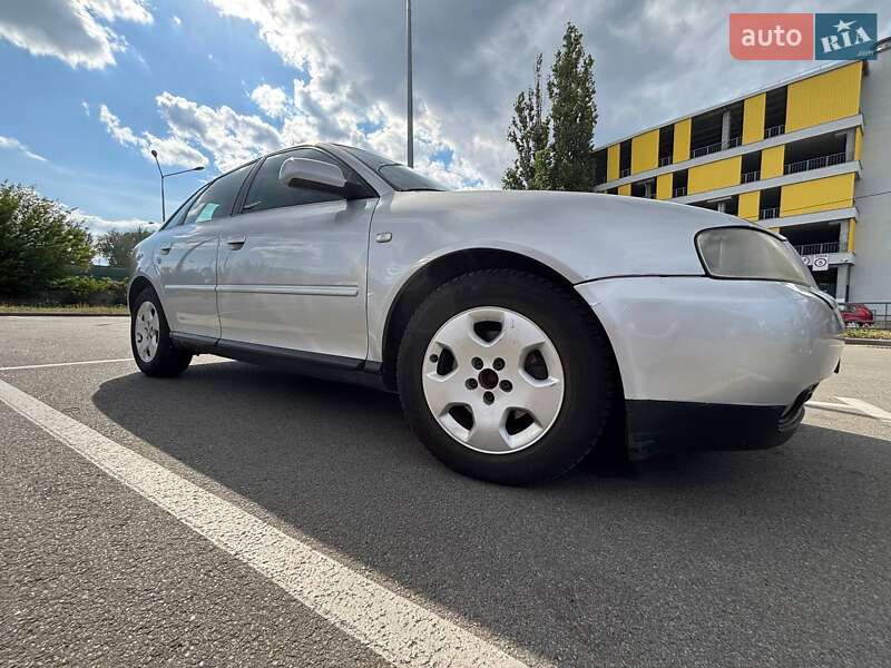 Хэтчбек Audi A3 2001 в Киеве