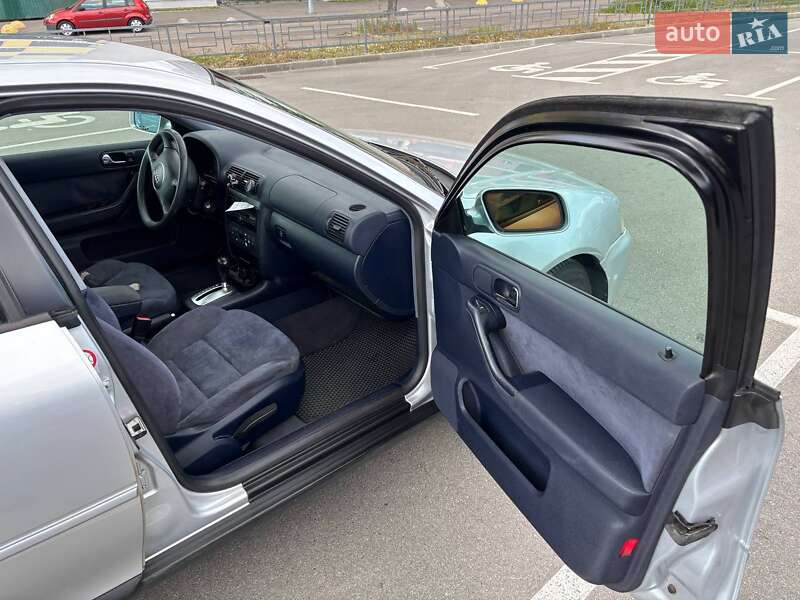 Хэтчбек Audi A3 2001 в Киеве