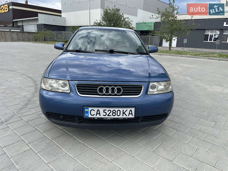 Хэтчбек Audi A3 2001 в Черкассах