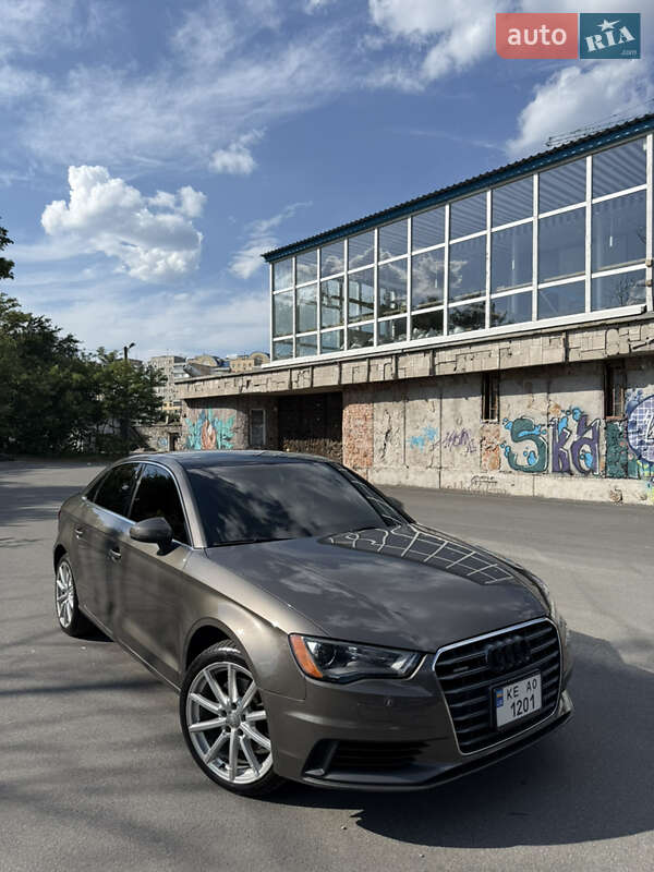 Седан Audi A3 2014 в 