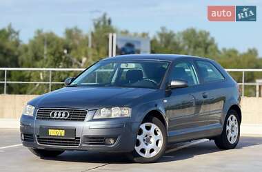 Хэтчбек Audi A3 2005 в 