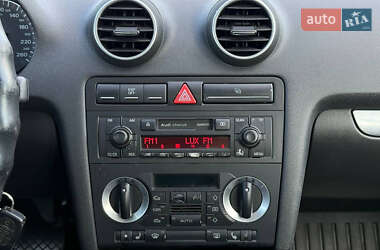 Хэтчбек Audi A3 2005 в 