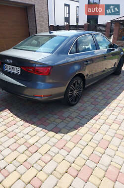 Седан Audi A3 2015 в 