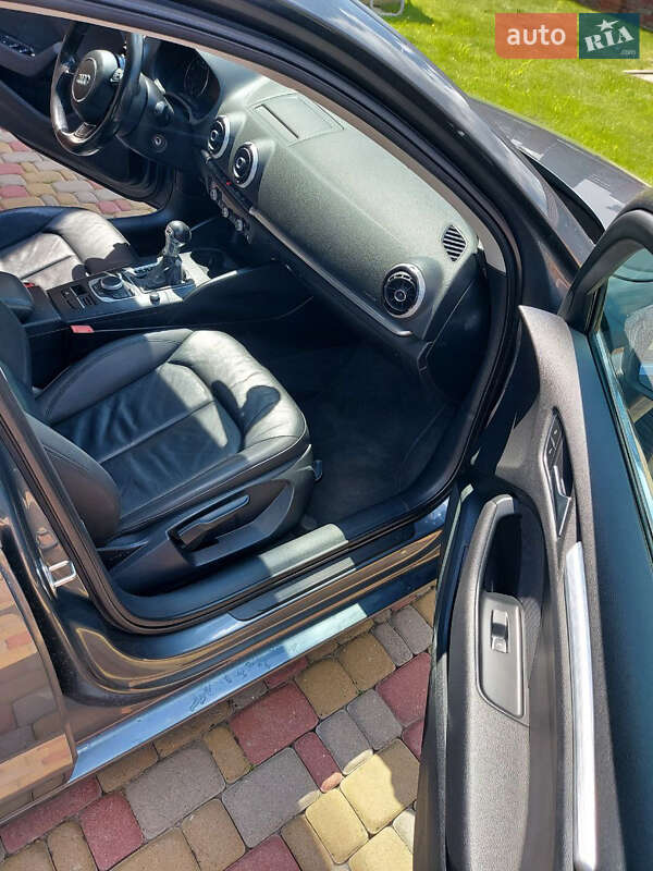Седан Audi A3 2015 в Рівному