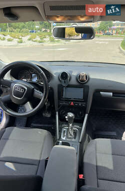 Хэтчбек Audi A3 2008 в 