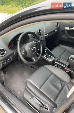 Хэтчбек Audi A3 2005 в 