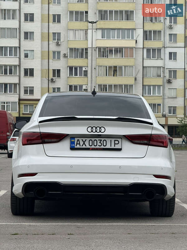 Седан Audi A3 2017 в Ивано-Франковске