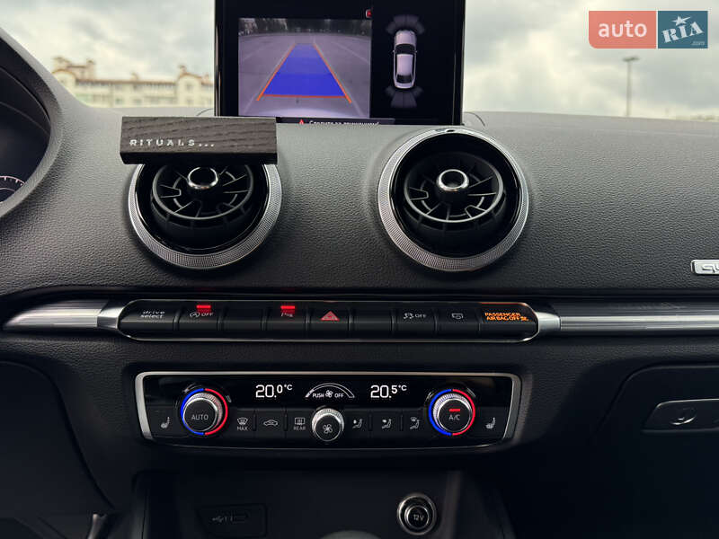 Седан Audi A3 2017 в Ивано-Франковске