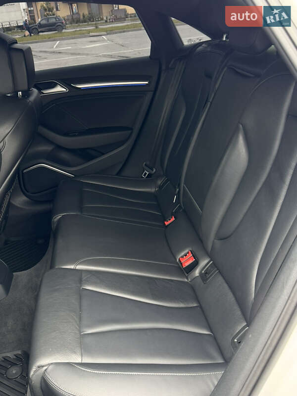 Седан Audi A3 2017 в Ивано-Франковске