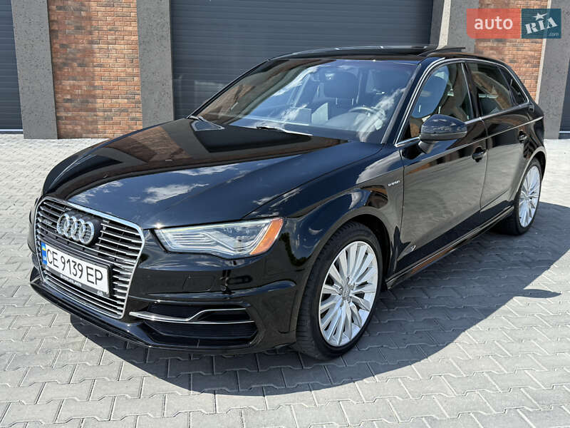 Хэтчбек Audi A3 2015 в 