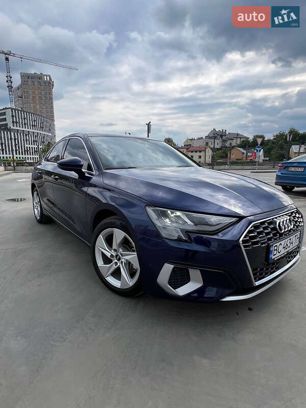 Седан Audi A3 2022 в 