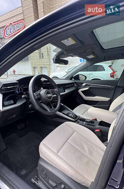 Седан Audi A3 2022 в 