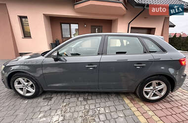 Хэтчбек Audi A3 2019 в 