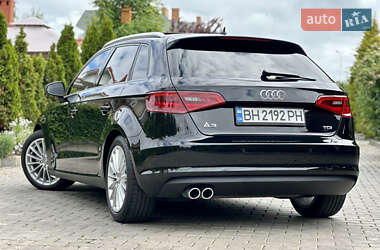 Хэтчбек Audi A3 2016 в 