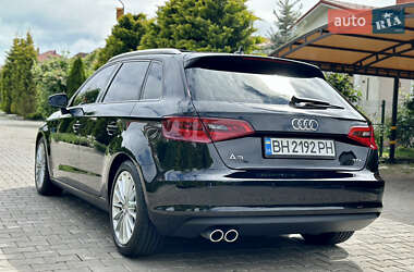 Хэтчбек Audi A3 2016 в 