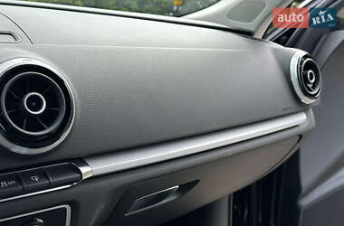 Хэтчбек Audi A3 2016 в 