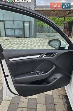 Хэтчбек Audi A3 2018 в 