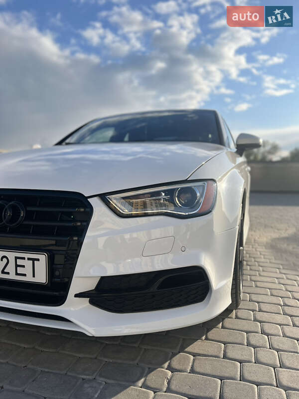 Седан Audi A3 2015 в Тернополі