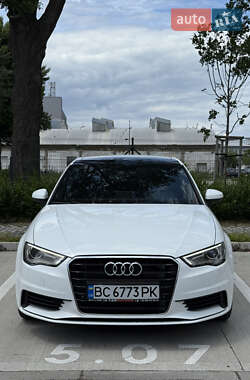 Седан Audi A3 2015 в 