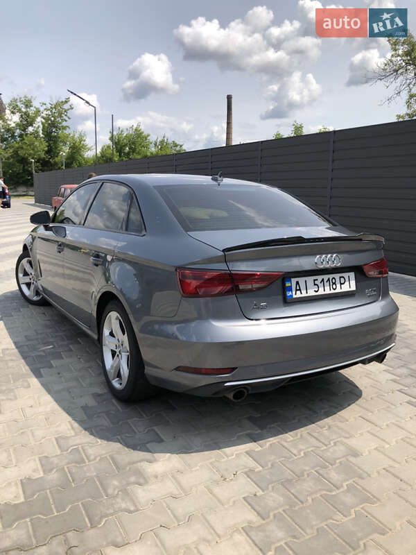 Седан Audi A3 2016 в Ракитном