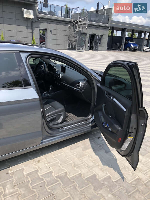 Седан Audi A3 2016 в Ракитном