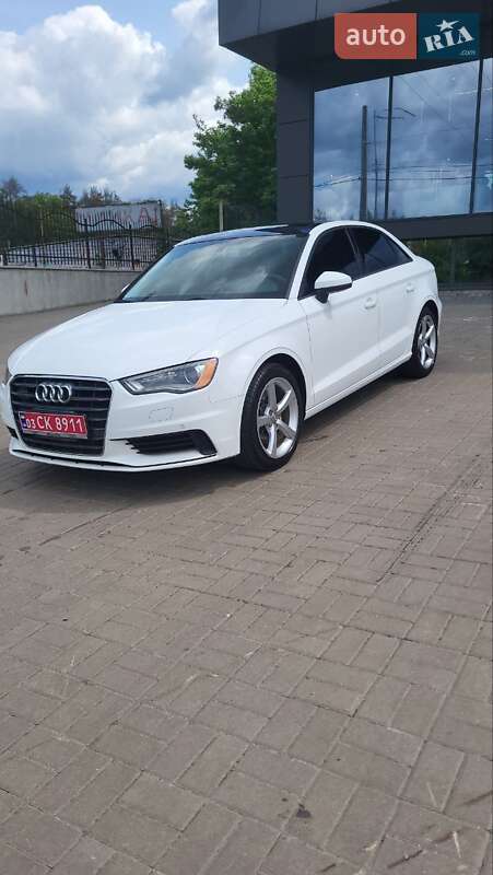 Седан Audi A3 2016 в Киеве