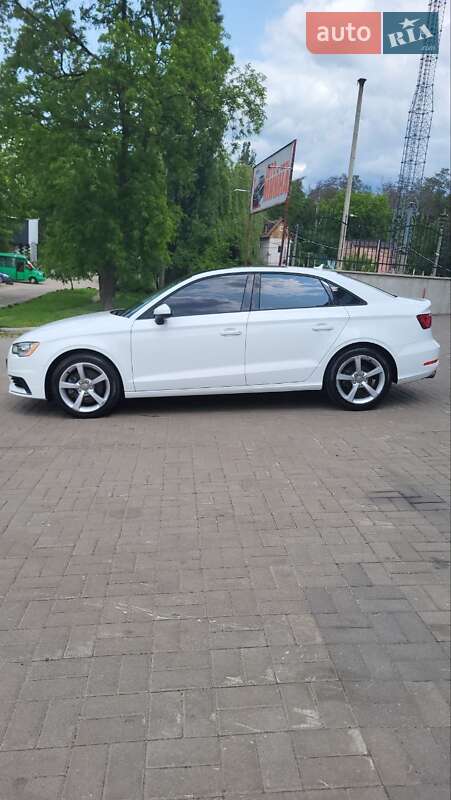 Седан Audi A3 2016 в Киеве