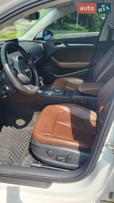 Седан Audi A3 2016 в Киеве