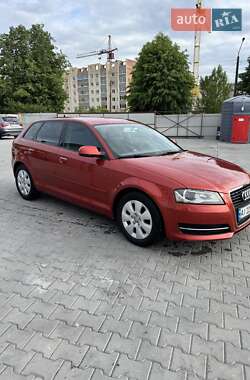 Хэтчбек Audi A3 2012 в 