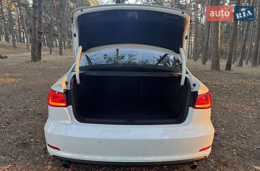 Седан Audi A3 2015 в 