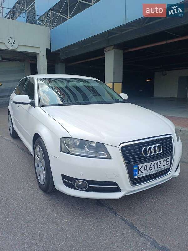 Хэтчбек Audi A3 2013 в Киеве